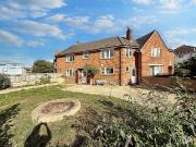 4 bedroom terraced house for sale