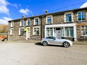 4 bedroom terraced house for sale