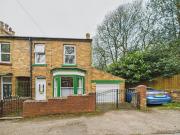 4 bedroom terraced house for sale