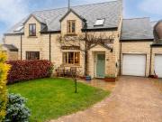 4 bedroom terraced house for sale