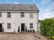 4 bedroom terraced house for sale in Calvert Drive,...