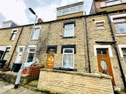 4 bedroom terraced house for sale in Curzon Road,...