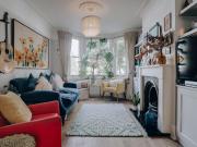 4 bedroom terraced house for sale in Field Road,...