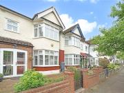 4 bedroom terraced house for sale in Forest View Road,...