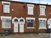 4 bedroom terraced house for sale in Guildford Street,...