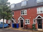 4 bedroom terraced house for sale in Hedingham Road,...