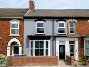4 bedroom terraced house for sale in Hull Road,...