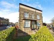 4 bedroom terraced house for sale in Leeds Road,...