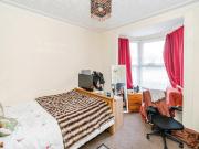 4 bedroom terraced house for sale in Milton Road,...