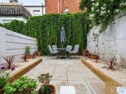 4 bedroom terraced house for sale in Newmarket Road,...