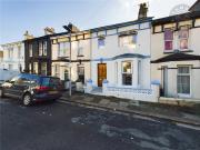 4 bedroom terraced house for sale in Pearson Avenue,...