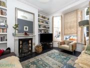 4 bedroom terraced house for sale in Roundhill Crescent,...