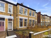 4 bedroom terraced house for sale in Victoria Avenue,...