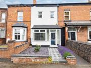 4 bedroom terraced house for sale in Wood Lane,...