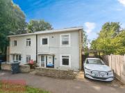 4 bedroom Terraced House To Let