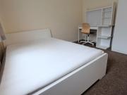 4 bedroom Terraced House To Let