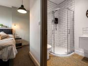 4 bedroom Terraced House To Let