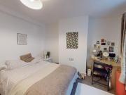 4 bedroom terraced house to rent