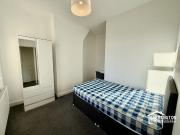 4 bedroom terraced house to rent