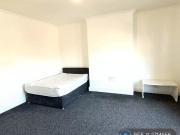 4 bedroom terraced house to rent