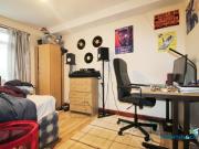 4 bedroom terraced house to rent