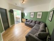 4 bedroom terraced house to rent