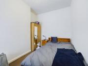 4 bedroom terraced house to rent