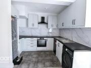 4 bedroom terraced house to rent