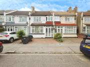 4 bedroom terraced house to rent