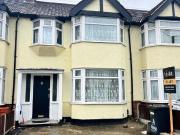 4 bedroom terraced house to rent
