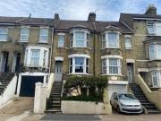 4 bedroom terraced house to rent