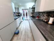 4 bedroom terraced house to rent