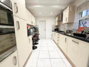 4 bedroom terraced house to rent