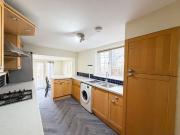 4 bedroom terraced house to rent