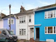 4 bedroom terraced house to rent
