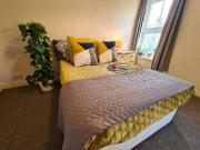 4 bedroom terraced house to rent