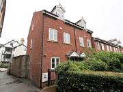 4 bedroom terraced house to rent