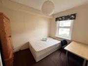 4 bedroom terraced house to rent