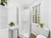 4 bedroom terraced house to rent