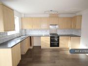 4 bedroom terraced house to rent
