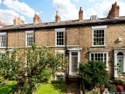 4 bedroom terraced house to rent