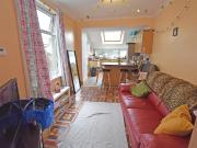 4 bedroom terraced house to rent