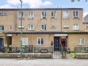 4 bedroom terraced house to rent