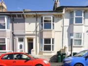 4 bedroom terraced house to rent