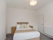 4 bedroom terraced house to rent