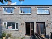 4 bedroom terraced house to rent