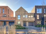 4 bedroom terraced house to rent