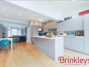 4 bedroom Terraced House to rent