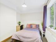 4 bedroom terraced house to rent