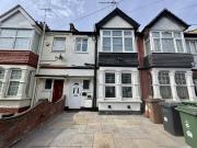 4 bedroom terraced house to rent
